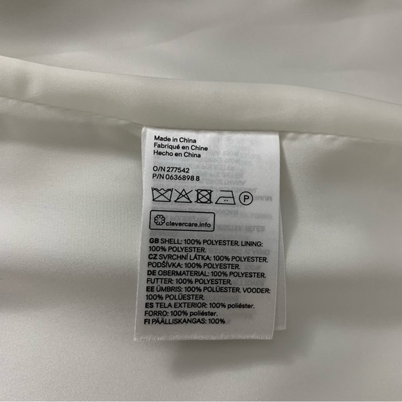 NWOT-H&M White Blazer with front tie and 3/4 Ruched Sleeves. Size 4 - Picture 10 of 12